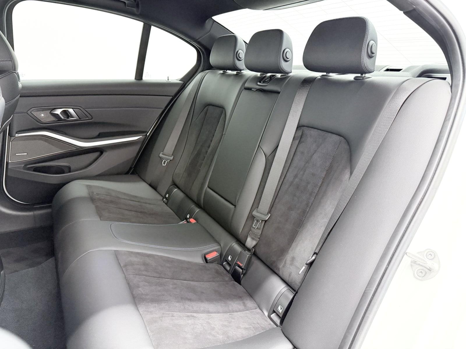 BMW SERIE 3 320d 140 kW (190 CV) 48
