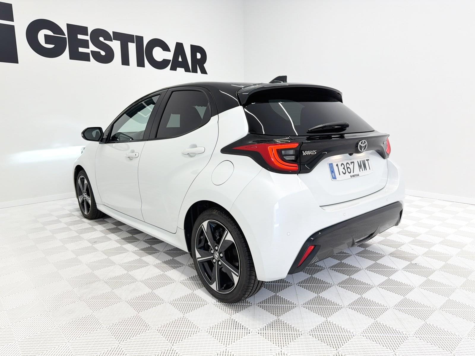 TOYOTA YARIS 1.5 120H STYLE 10 