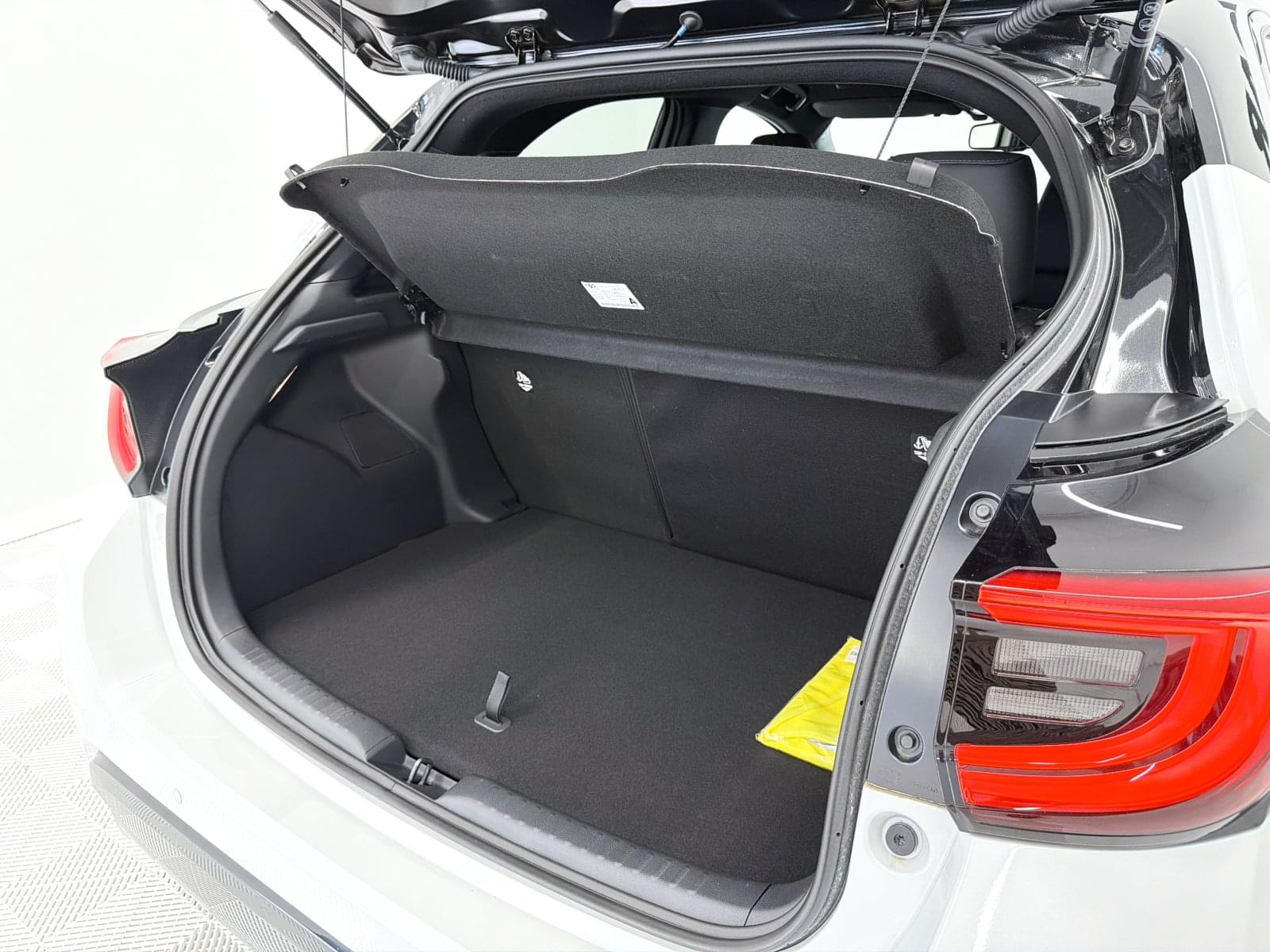 TOYOTA YARIS 1.5 120H STYLE 15 