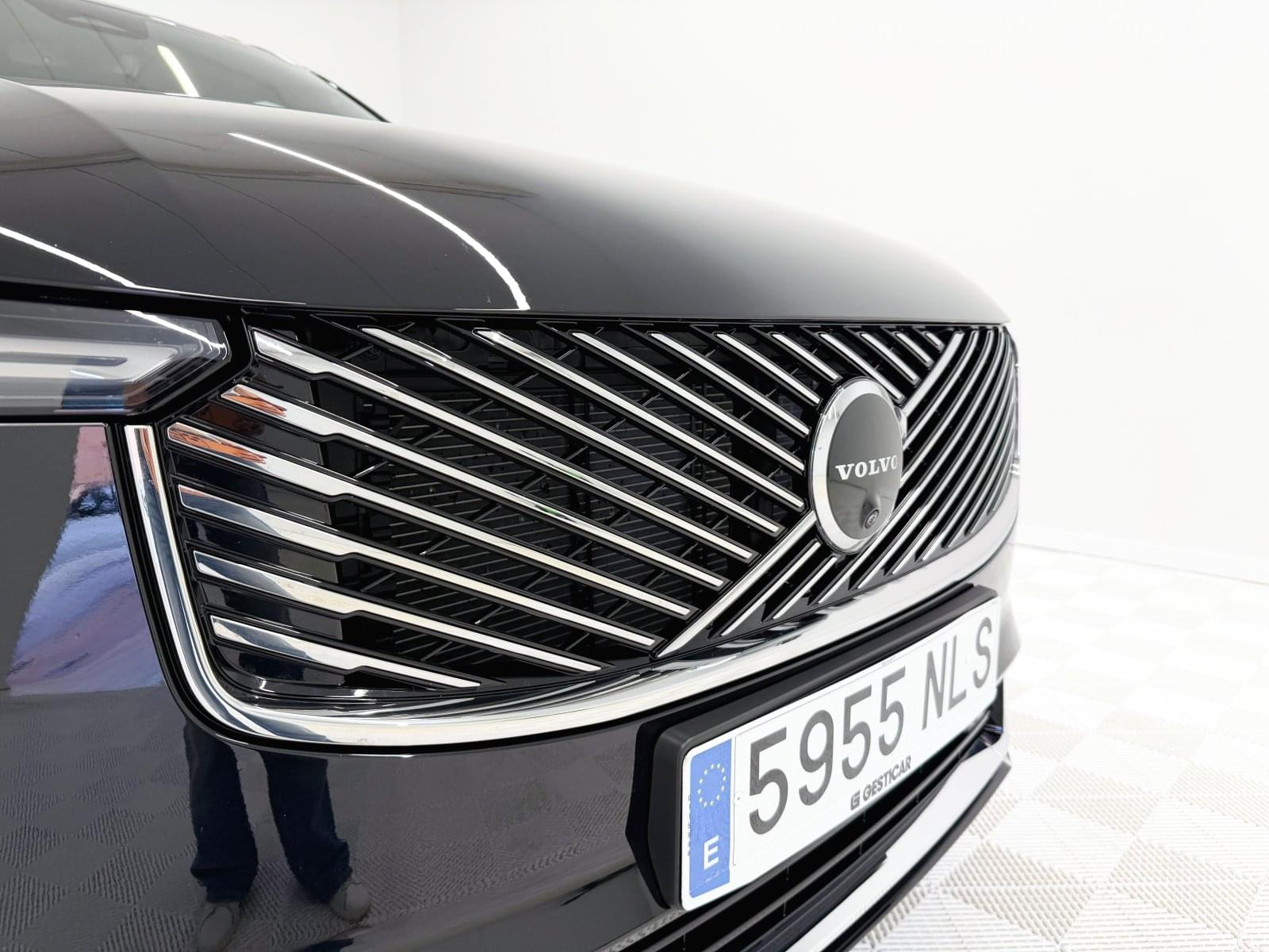 VOLVO XC90 T8 AWD PLUS BRIGHT RECHARGE AUTO 4