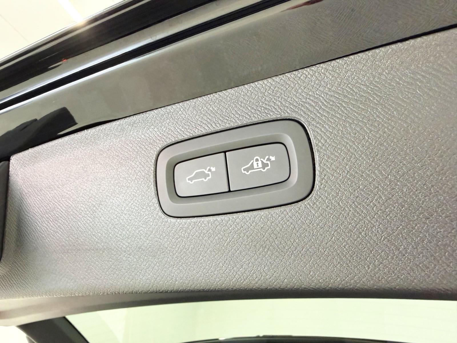 VOLVO XC90 T8 AWD PLUS BRIGHT RECHARGE AUTO 16