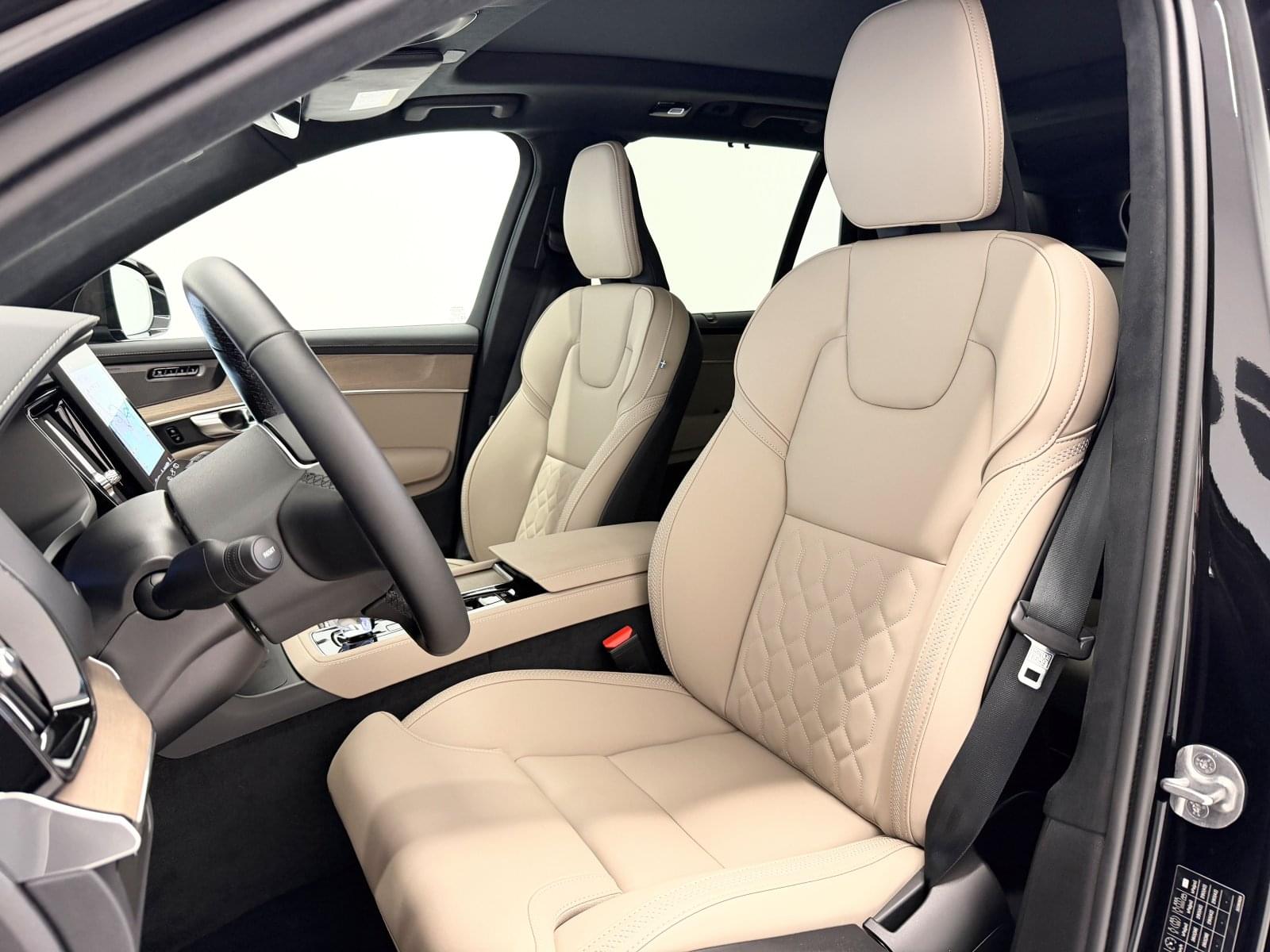 VOLVO XC90 T8 AWD PLUS BRIGHT RECHARGE AUTO 24