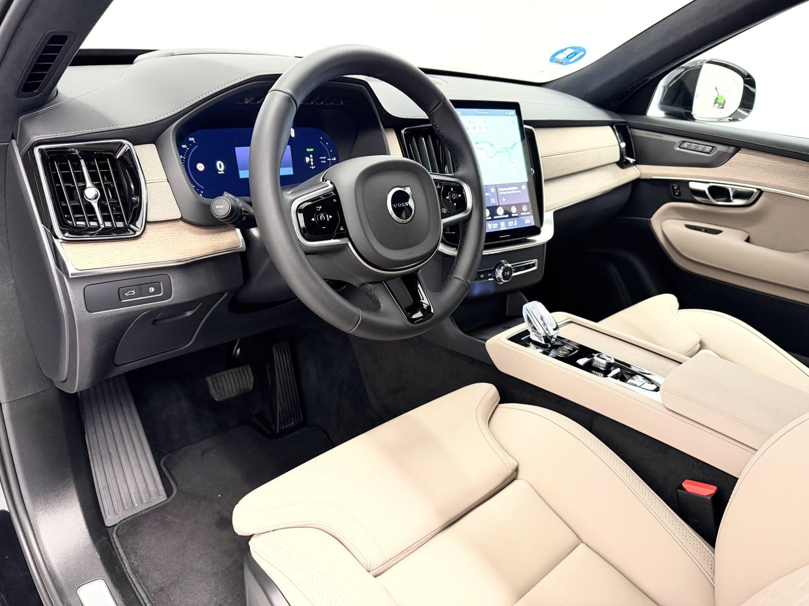 VOLVO XC90 T8 AWD PLUS BRIGHT RECHARGE AUTO 27