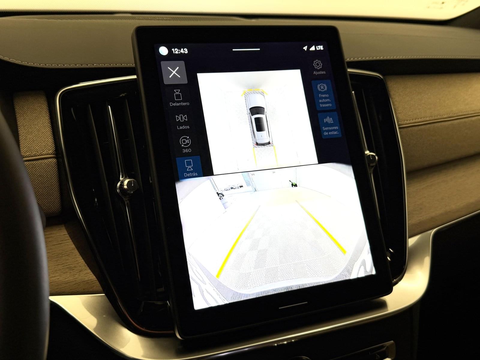 VOLVO XC90 T8 AWD PLUS BRIGHT RECHARGE AUTO 34