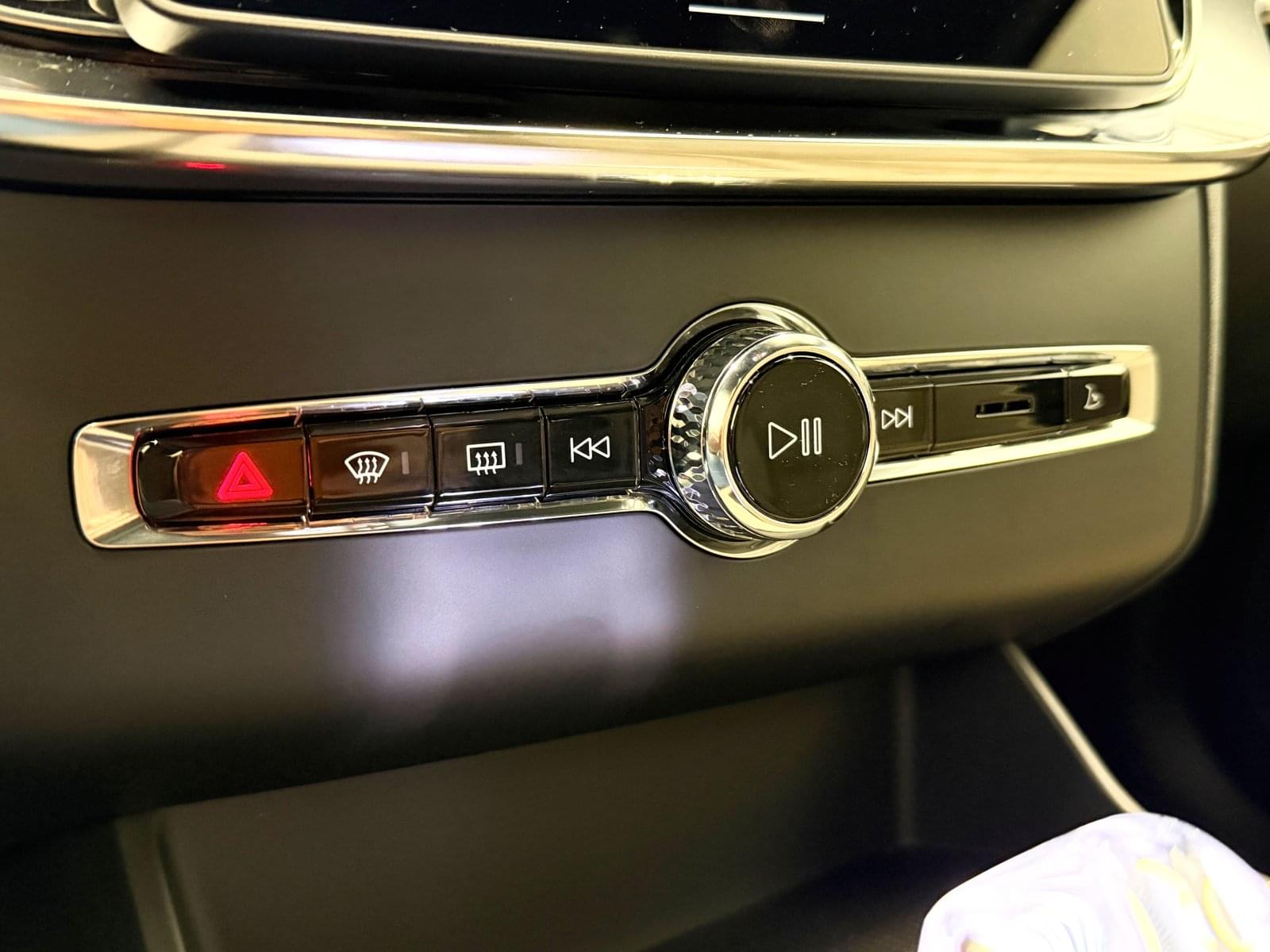 VOLVO XC90 T8 AWD PLUS BRIGHT RECHARGE AUTO 35