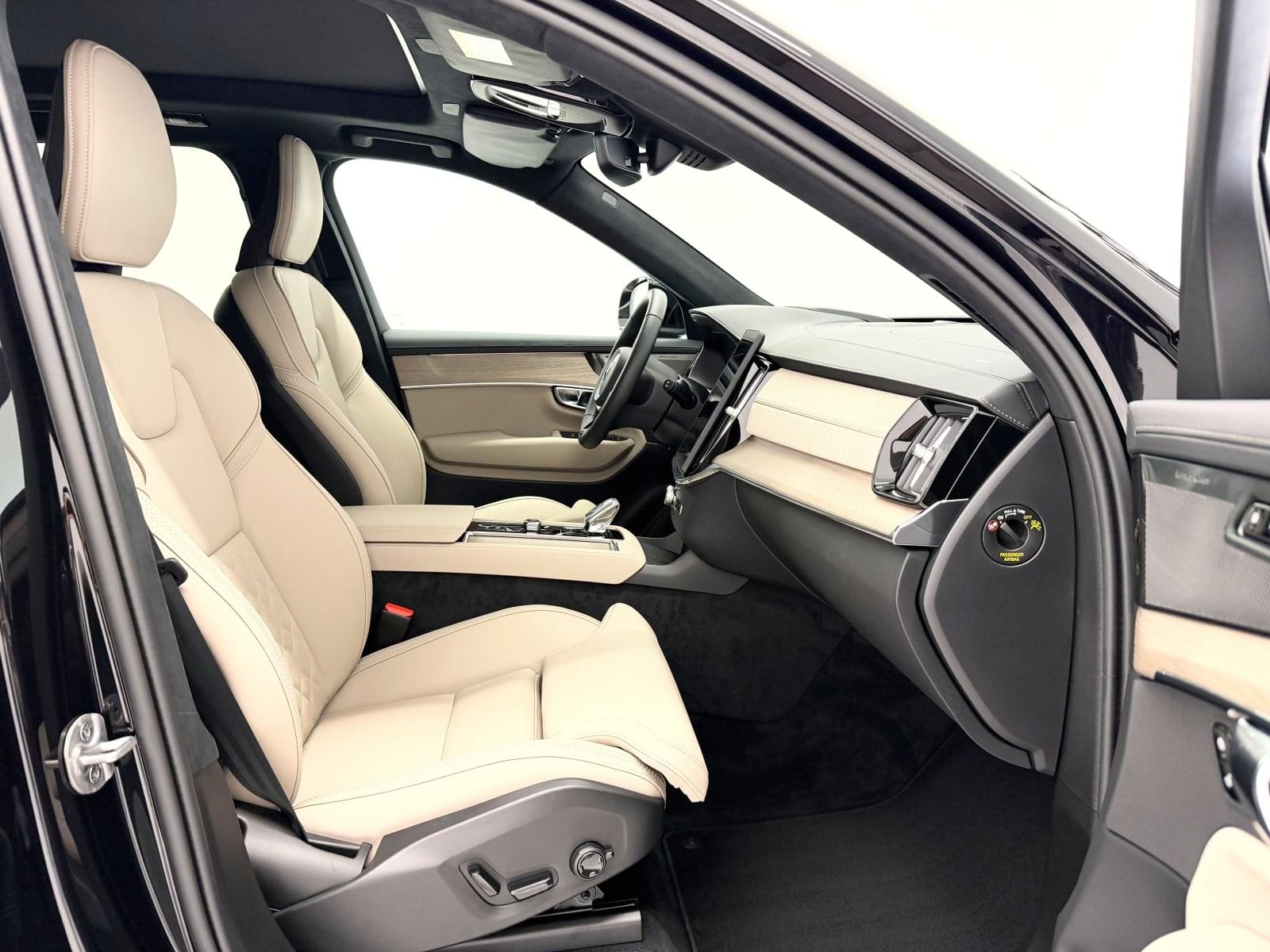 VOLVO XC90 T8 AWD PLUS BRIGHT RECHARGE AUTO 38
