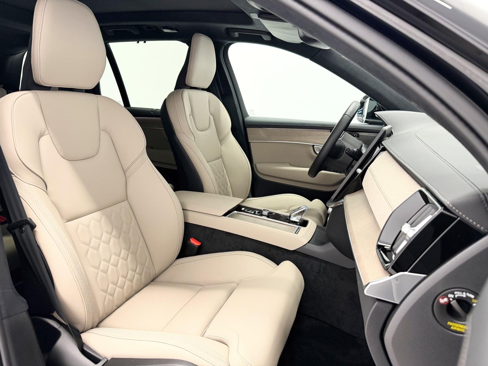 VOLVO XC90 T8 AWD PLUS BRIGHT RECHARGE AUTO 39