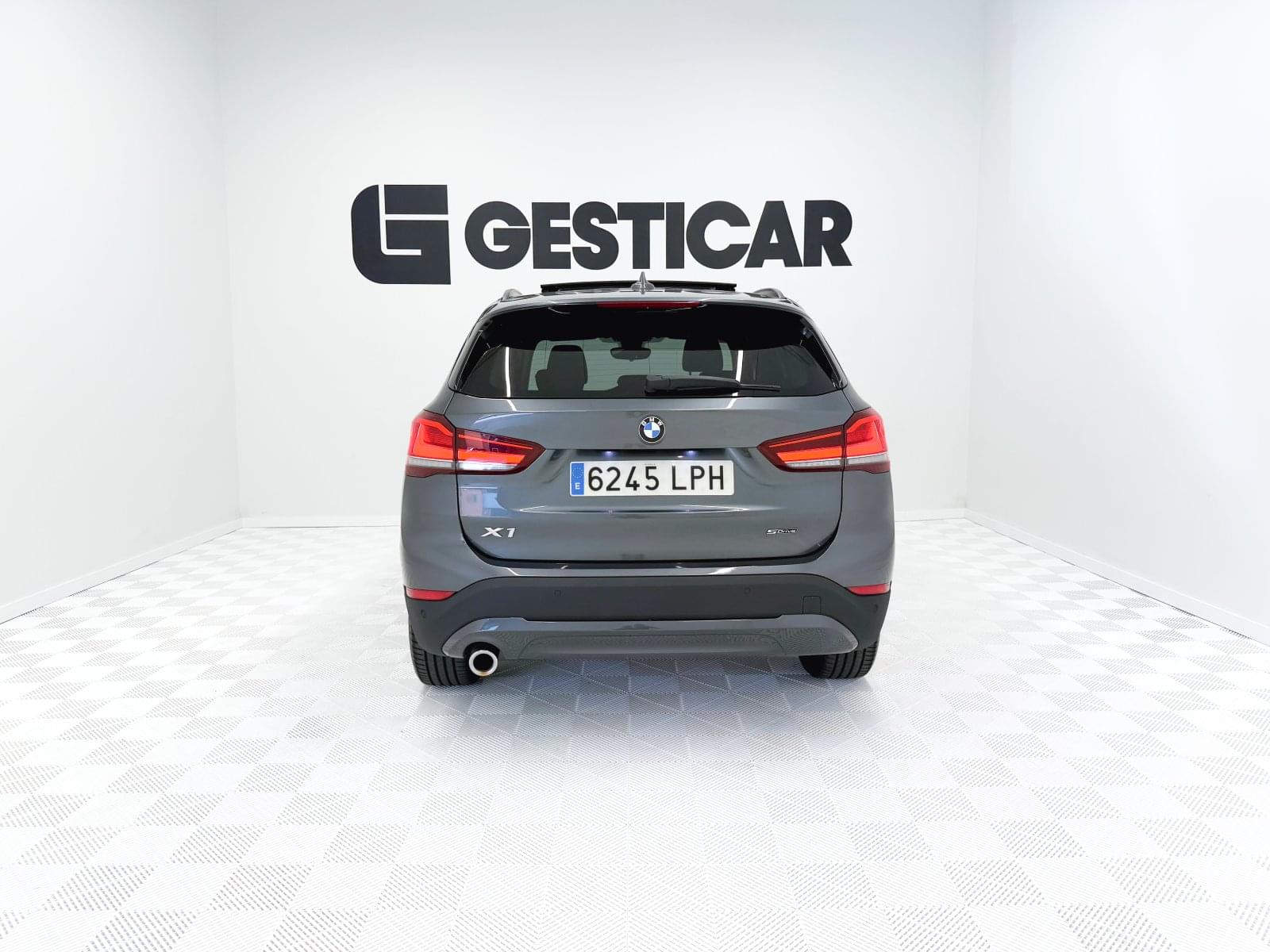 BMW X1 sDrive18i 103 kW (140 CV) 11