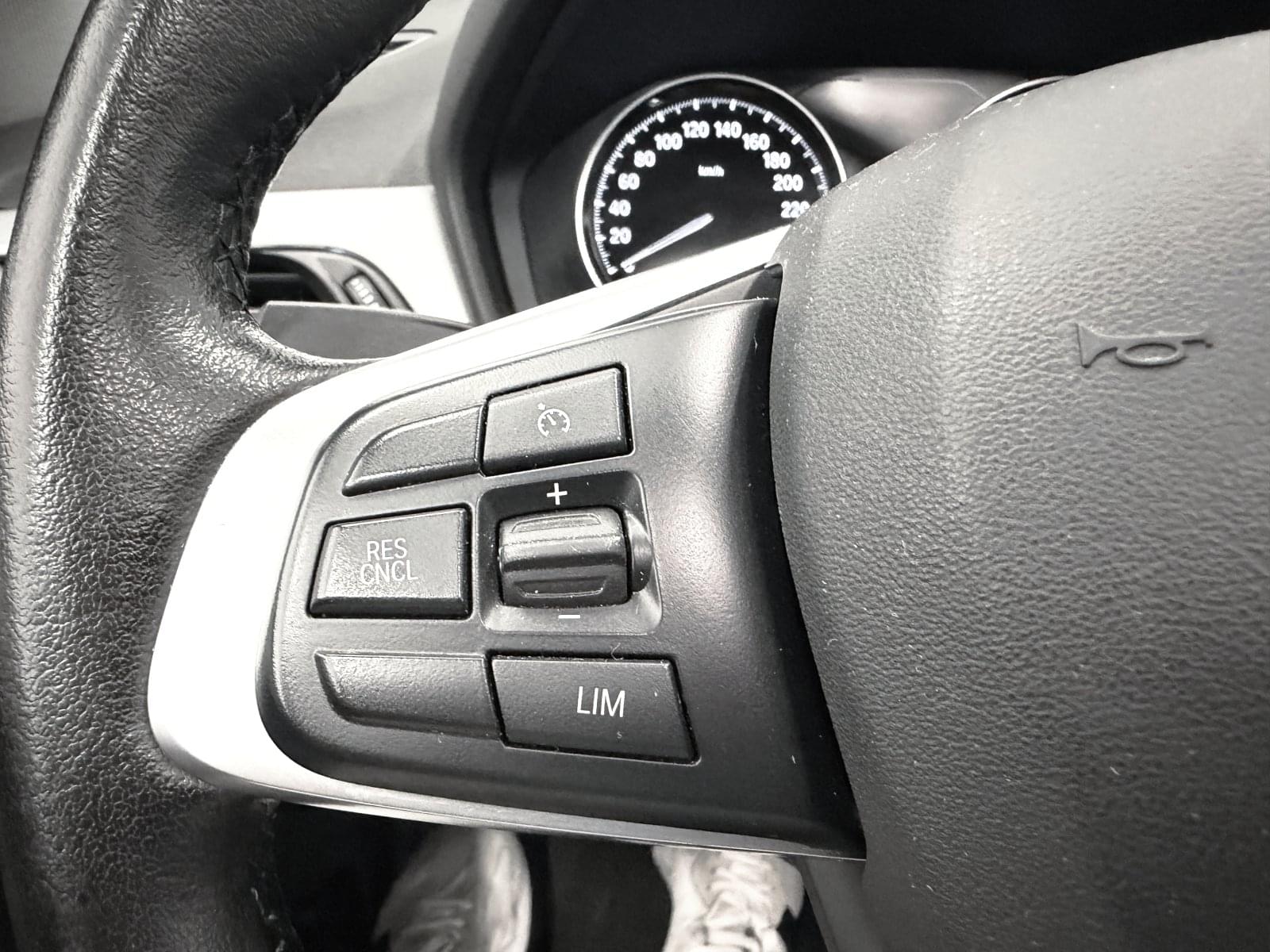 BMW X1 sDrive18i 103 kW (140 CV) 23