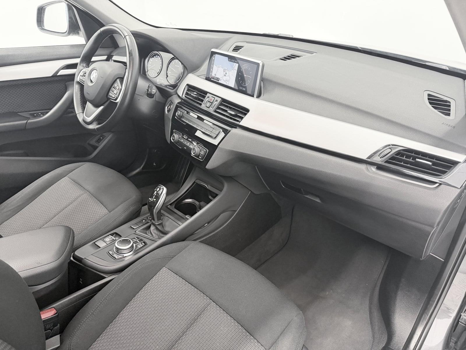 BMW X1 sDrive18i 103 kW (140 CV) 32