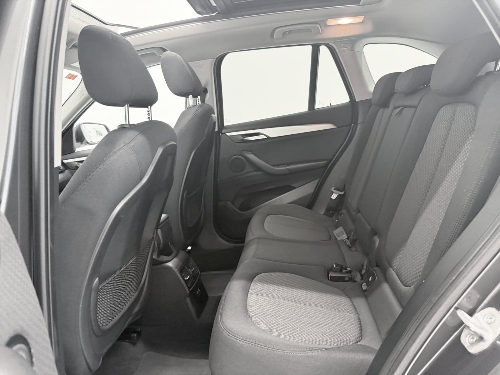 BMW X1 sDrive18i 103 kW (140 CV) 36