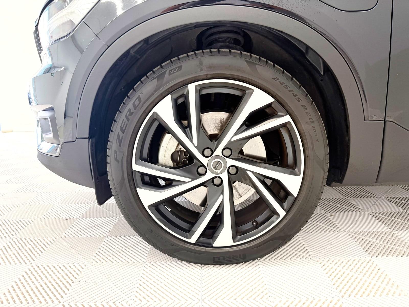 VOLVO XC40 T5 PLUG IN R-DESIGN 13