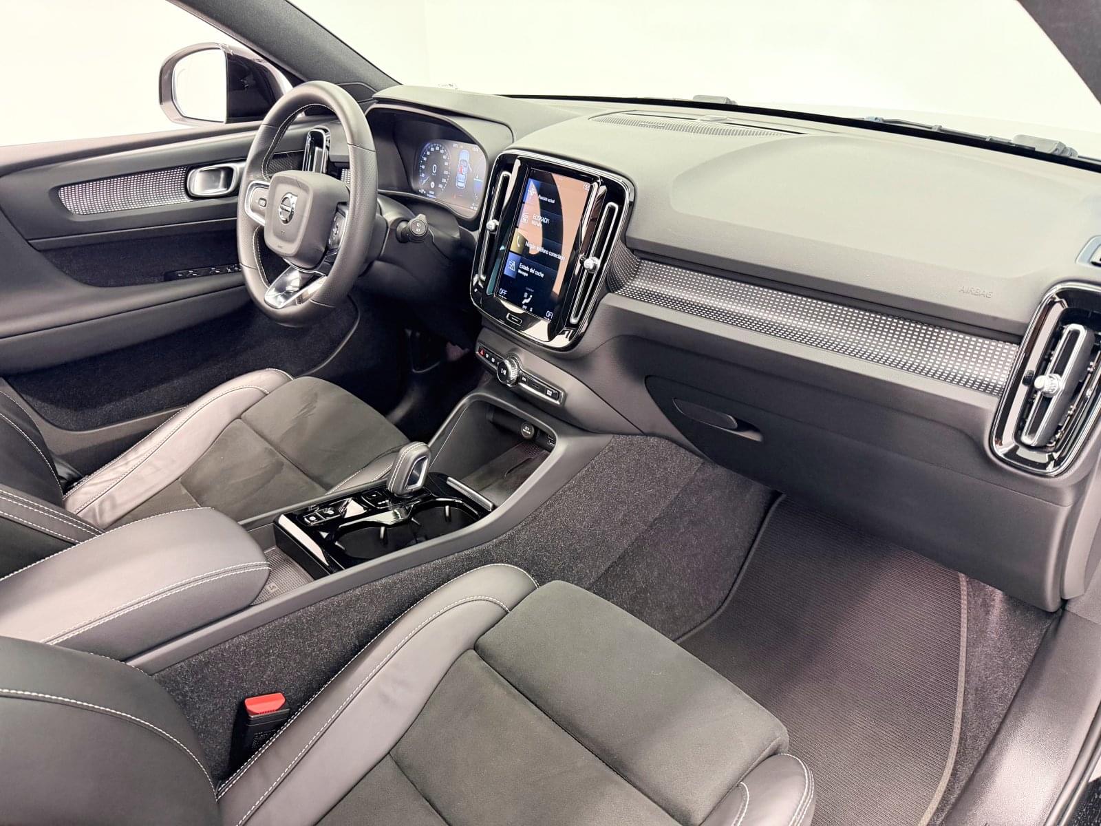 VOLVO XC40 T5 PLUG IN R-DESIGN 35