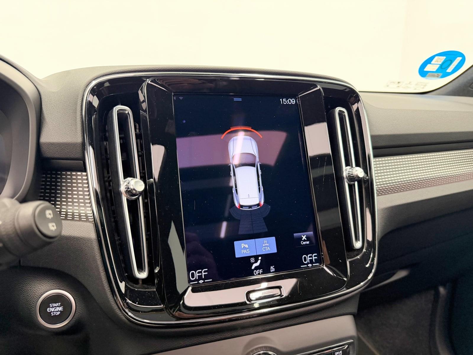 VOLVO XC40 T5 PLUG IN R-DESIGN 28