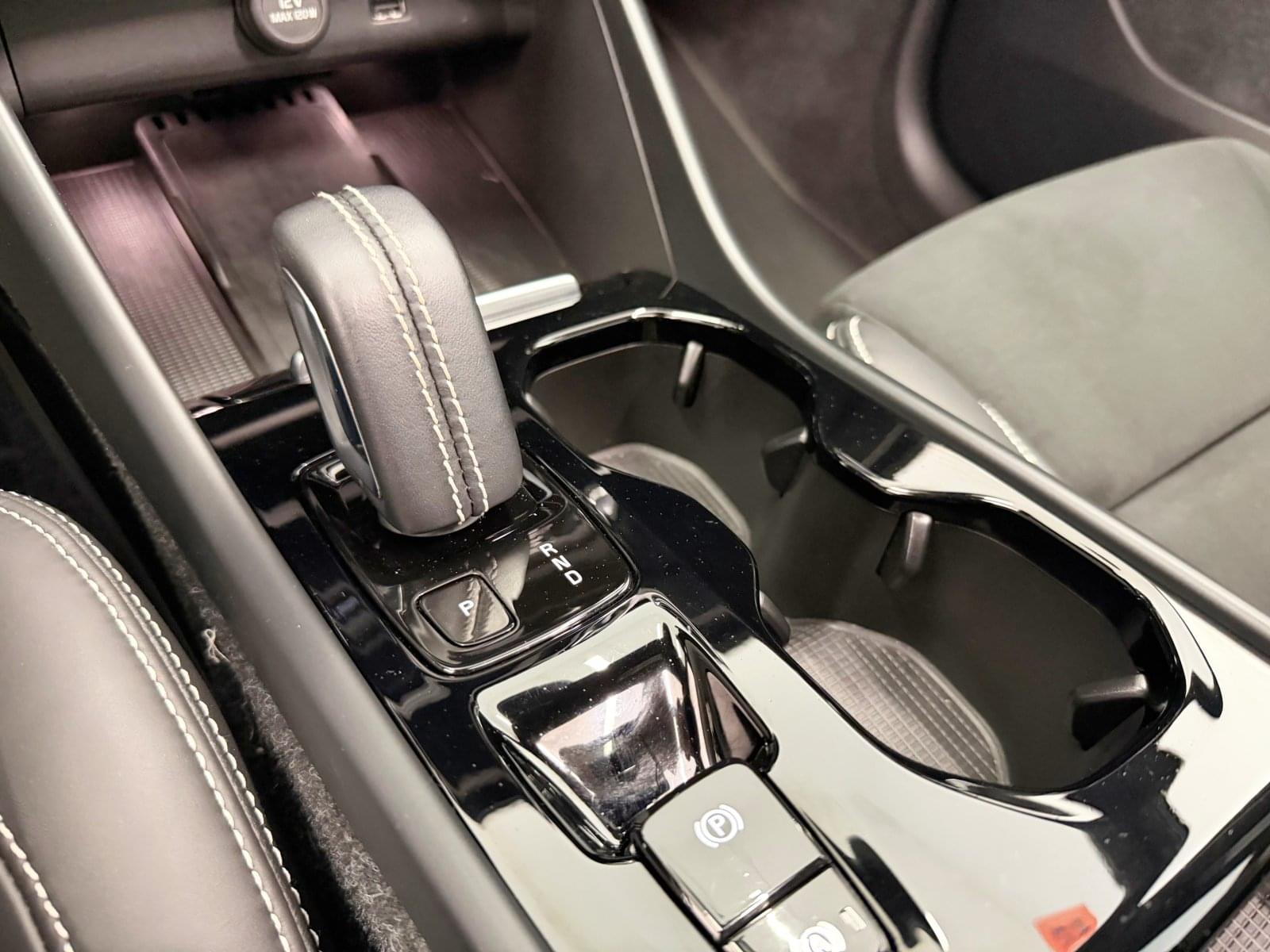 VOLVO XC40 T5 PLUG IN R-DESIGN 30