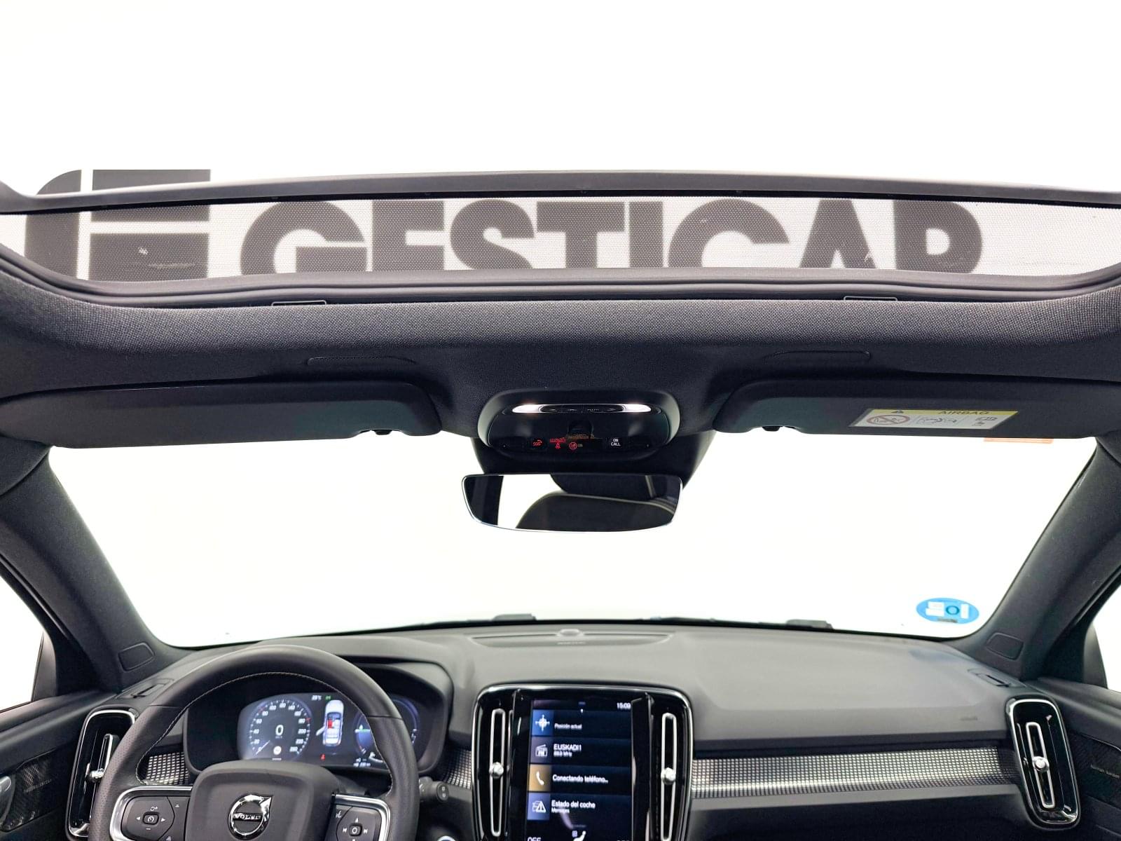 VOLVO XC40 T5 PLUG IN R-DESIGN 33