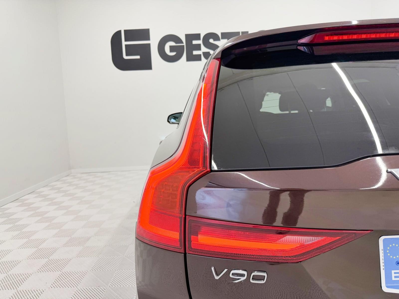 VOLVO V90 T4 BUSINESS PLUS AUTO 190CV 9