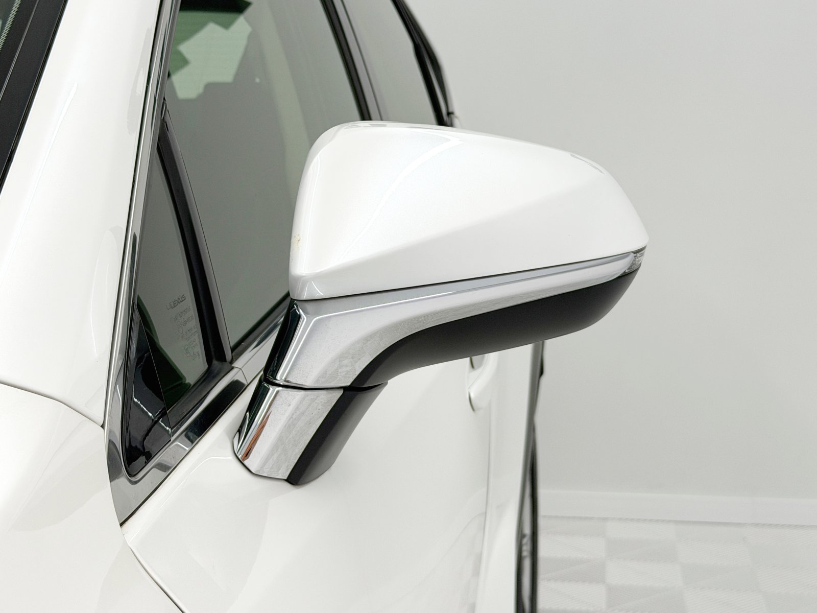 LEXUS NX 300h Business Navigation 2WD 145 kW (197 CV) 7 