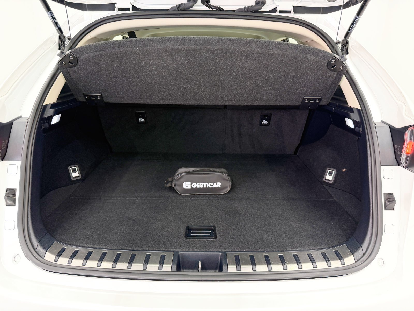 LEXUS NX 300h Business Navigation 2WD 145 kW (197 CV) 14 