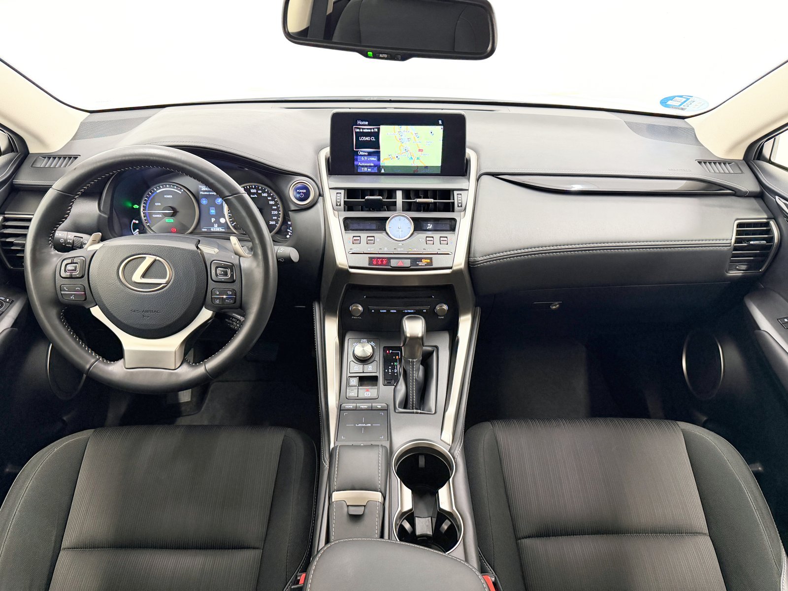 LEXUS NX 300h Business Navigation 2WD 145 kW (197 CV) 26 