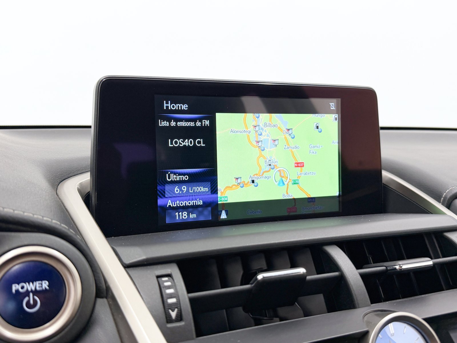 LEXUS NX 300h Business Navigation 2WD 145 kW (197 CV) 31 