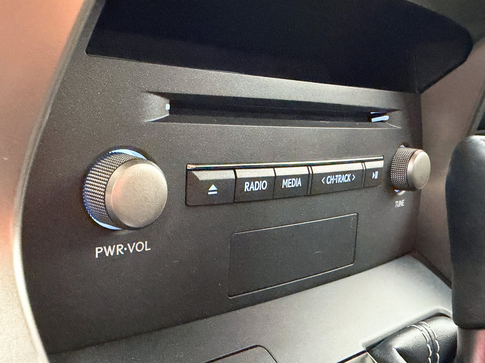 LEXUS NX 300h Business Navigation 2WD 145 kW (197 CV) 35 