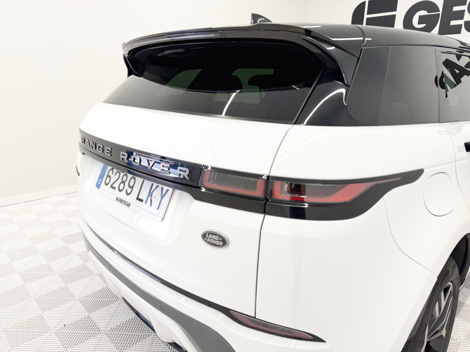 LAND ROVER RANGE ROVER EVOQUE P200 MHEV R-Dynamic 4WD AUTO 147 kW (200 CV) 17