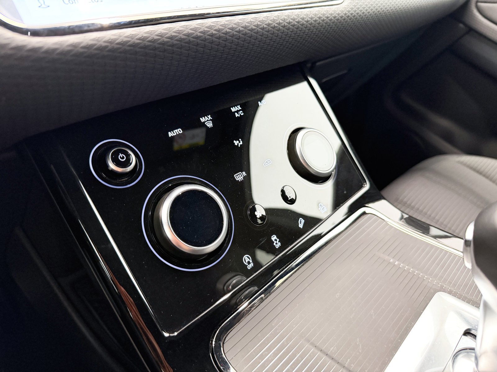 LAND ROVER RANGE ROVER EVOQUE P200 MHEV R-Dynamic 4WD AUTO 147 kW (200 CV) 33