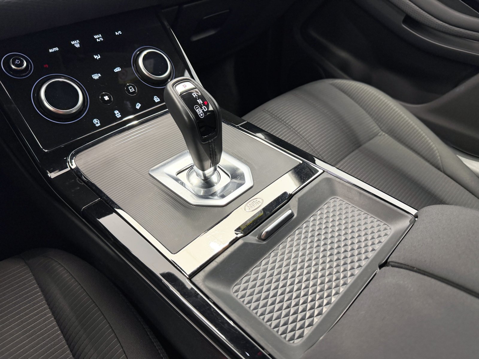 LAND ROVER RANGE ROVER EVOQUE P200 MHEV R-Dynamic 4WD AUTO 147 kW (200 CV) 34
