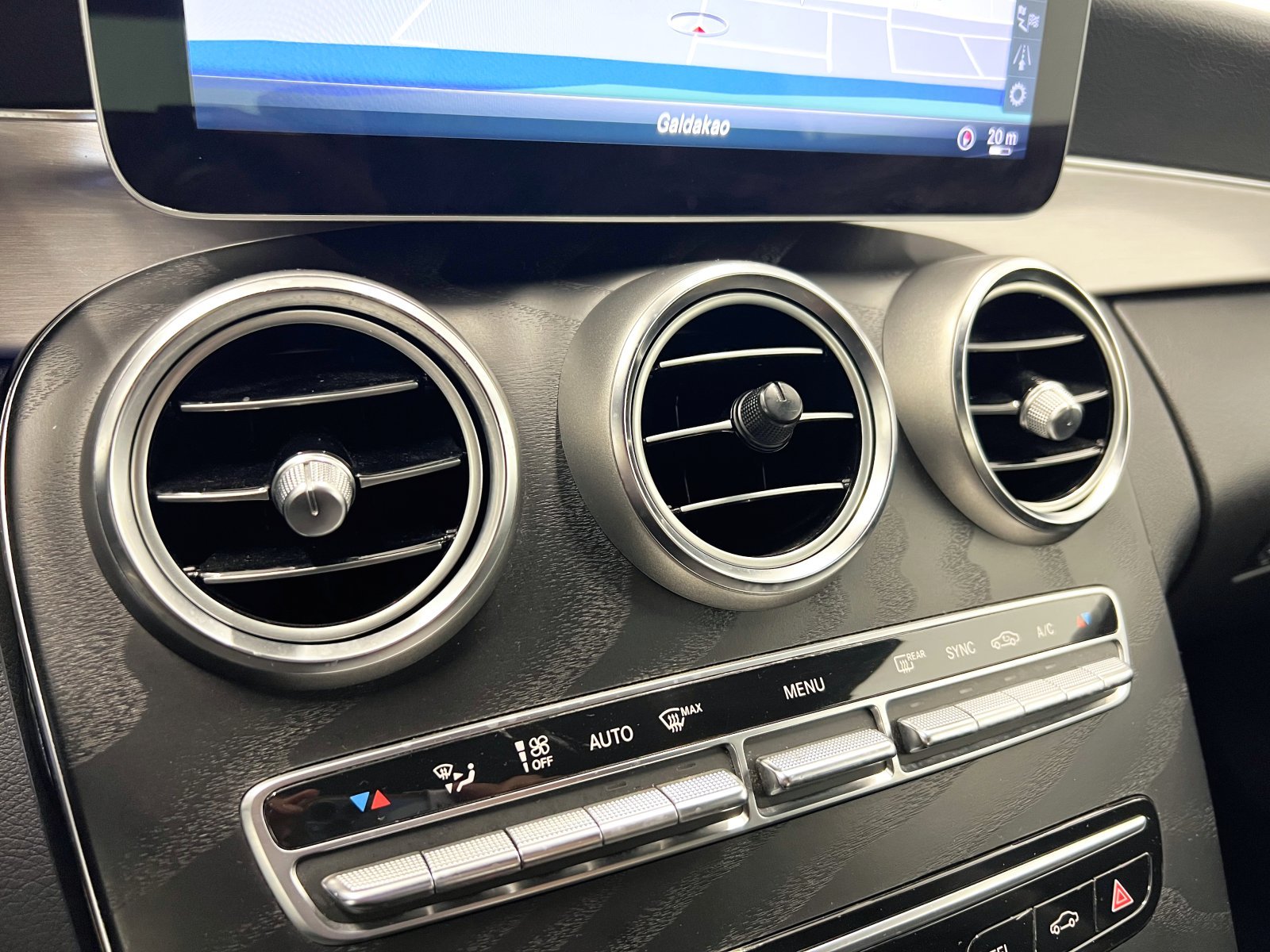 MERCEDES CLASE C Coupe 220 d 143 kW (194 CV) 32 