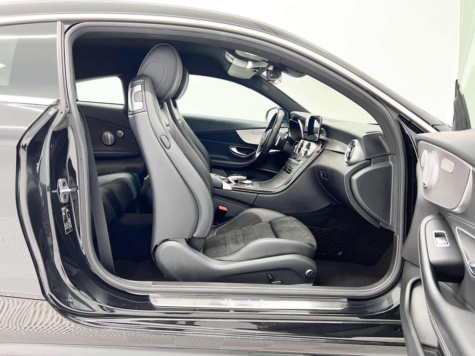 MERCEDES CLASE C Coupe 220 d 143 kW (194 CV) 37 