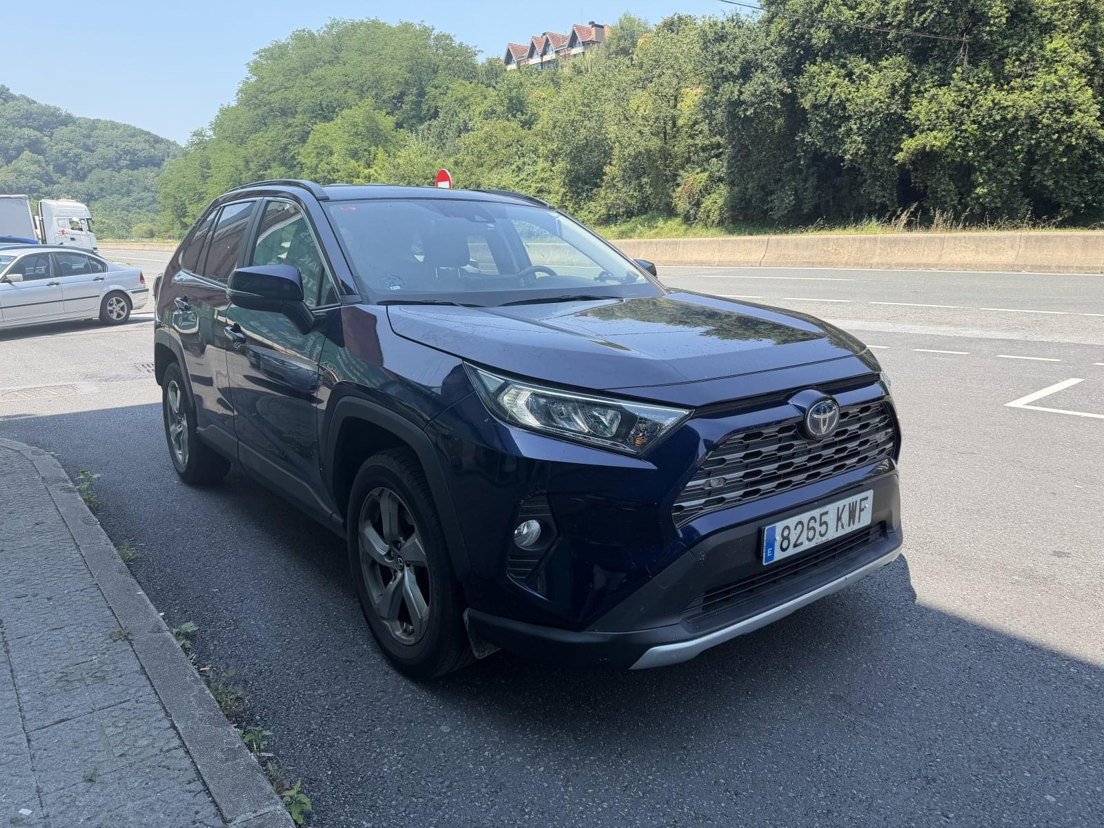 TOYOTA RAV4 LUXURY 4WD 3 