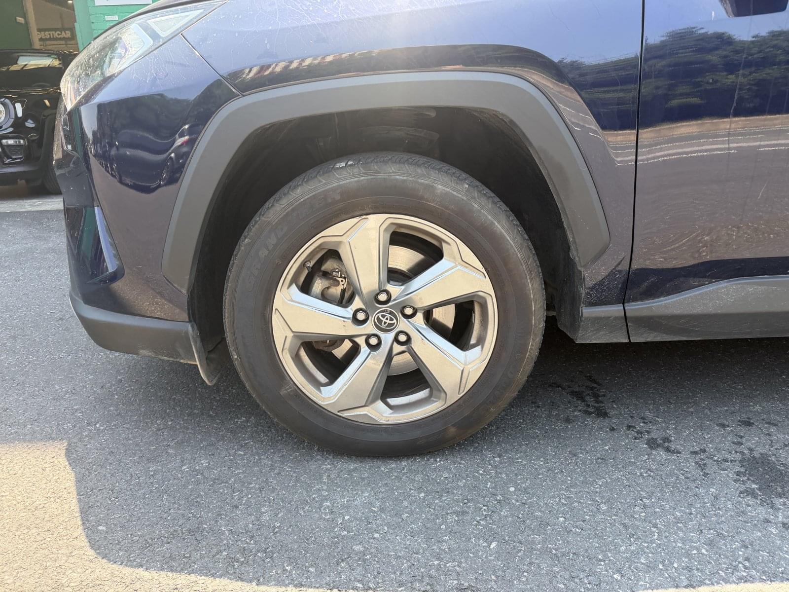 TOYOTA RAV4 LUXURY 4WD 13 