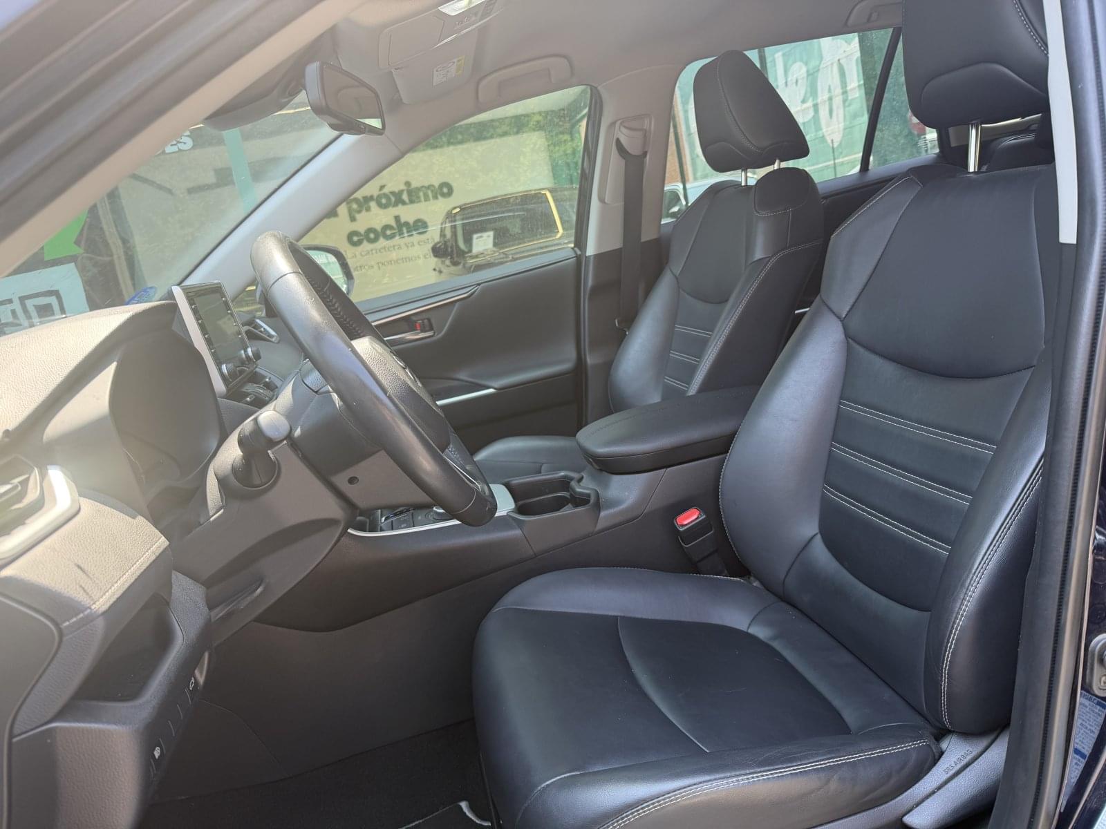 TOYOTA RAV4 LUXURY 4WD 11 
