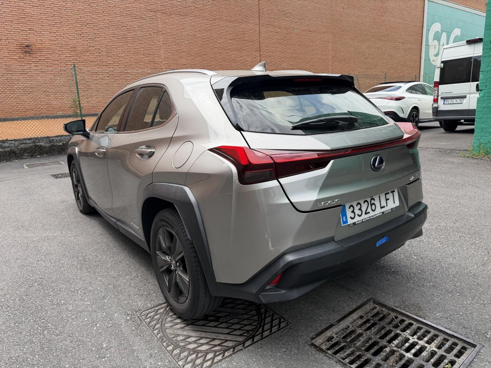 LEXUS UX 250H 152CV 5