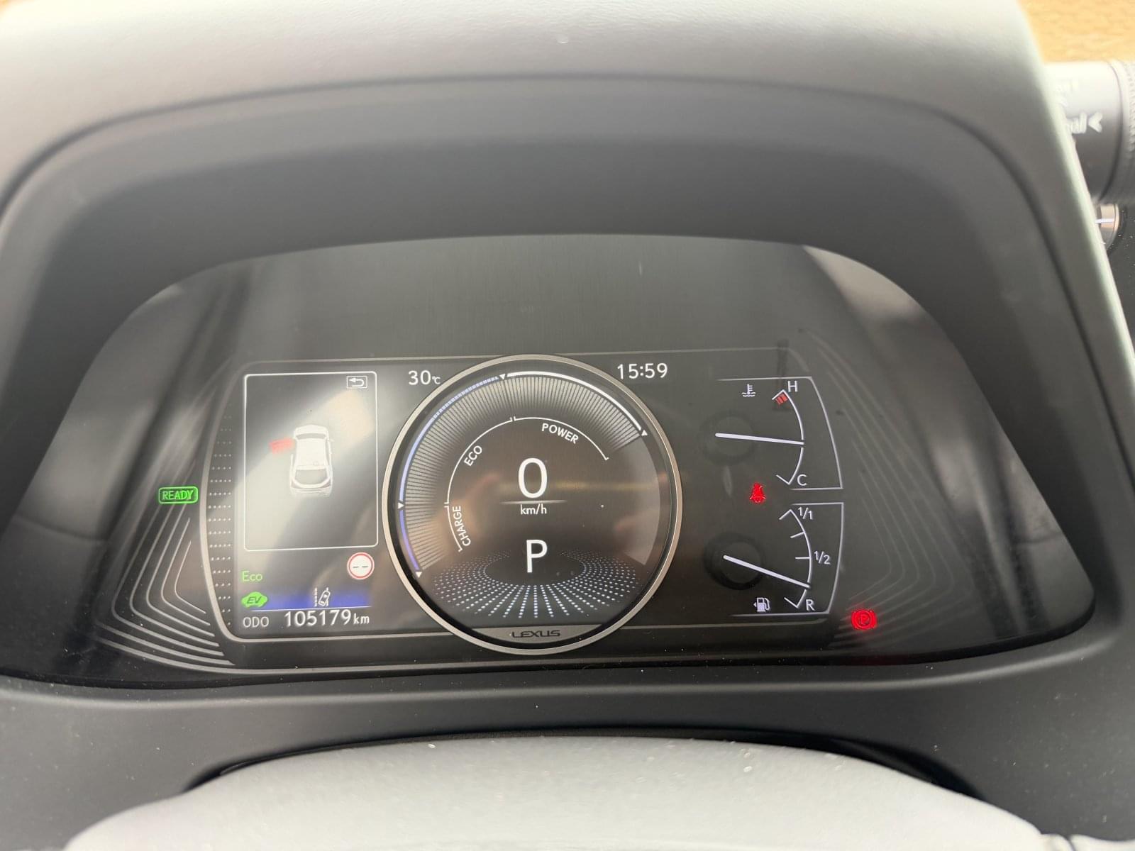 LEXUS UX 250H 152CV 8