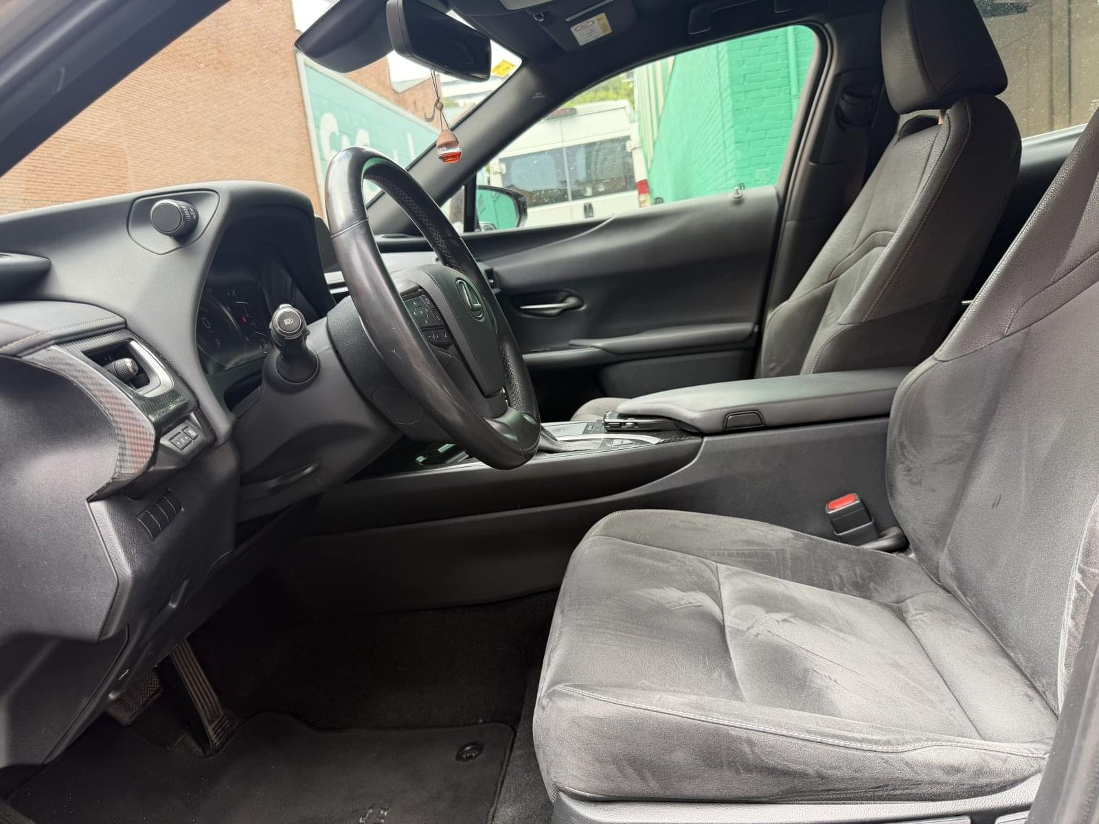 LEXUS UX 250H 152CV 7