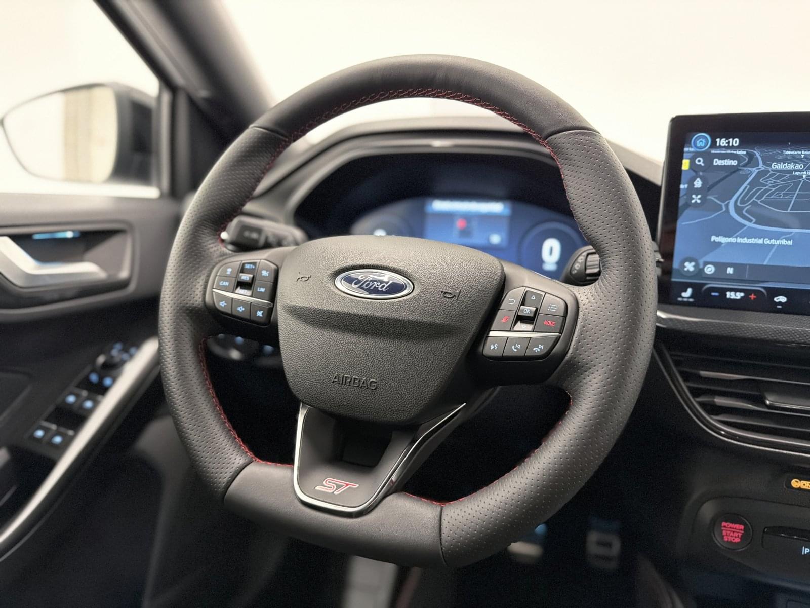 FORD FOCUS ST 2.3 ECOBOOST 280CV 31