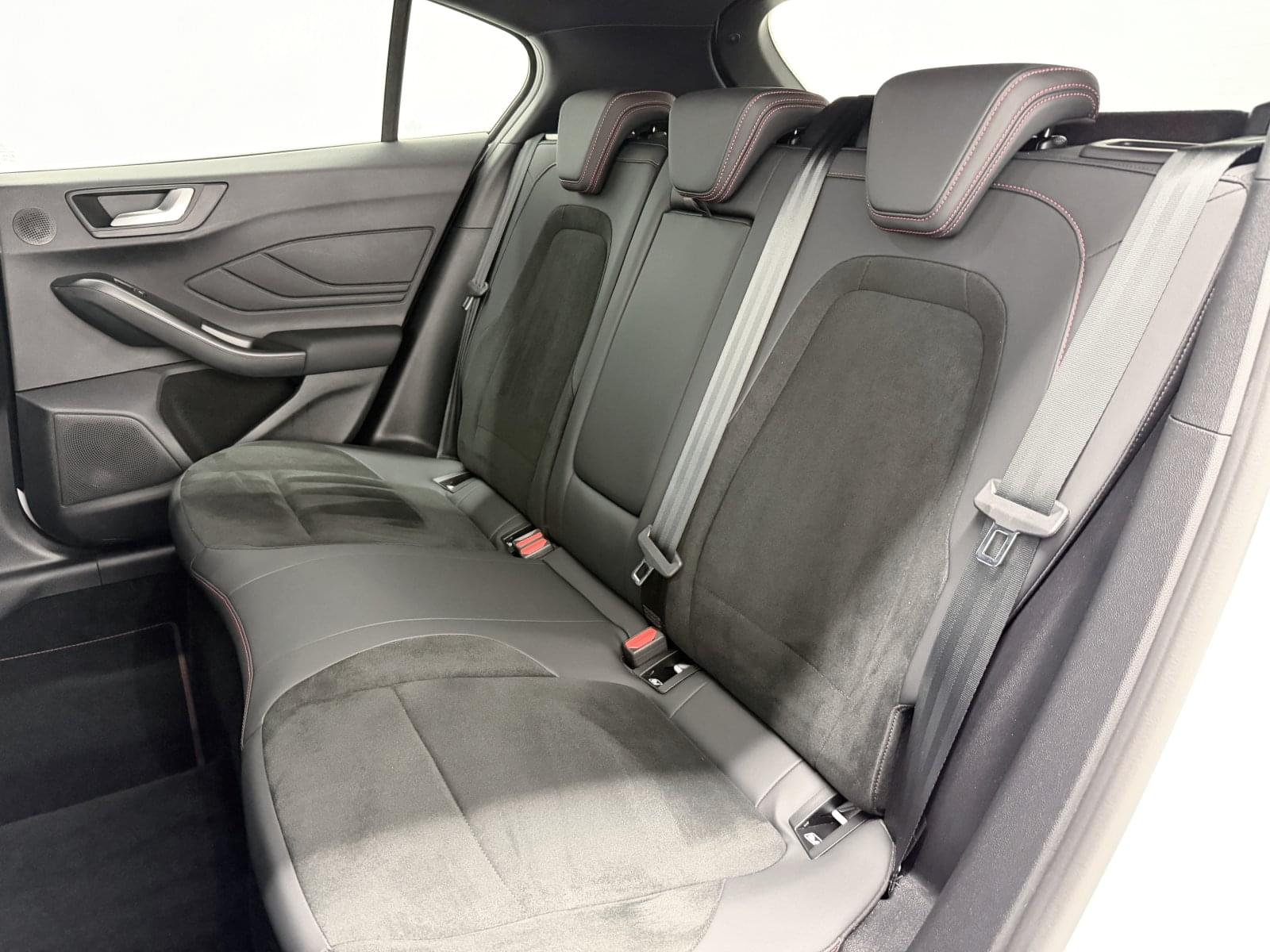 FORD FOCUS ST 2.3 ECOBOOST 280CV 49