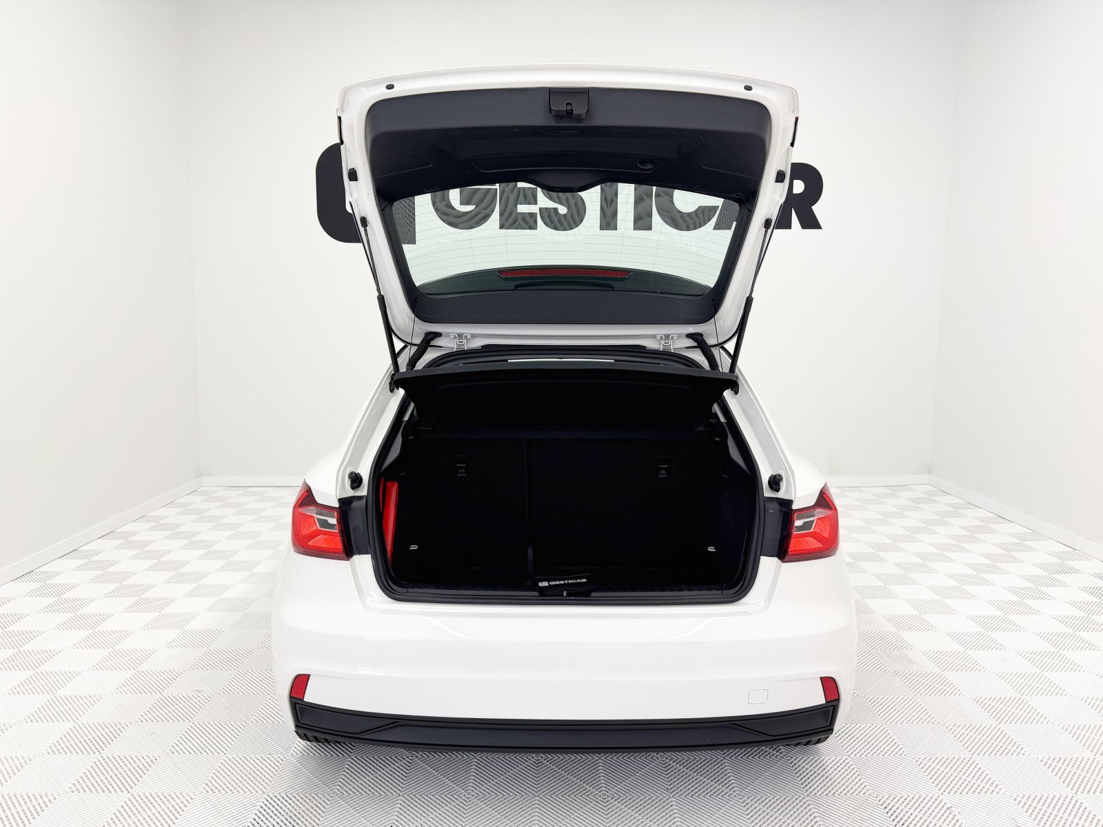 AUDI A1 25 TFSI 70 kW (95 CV) 14 