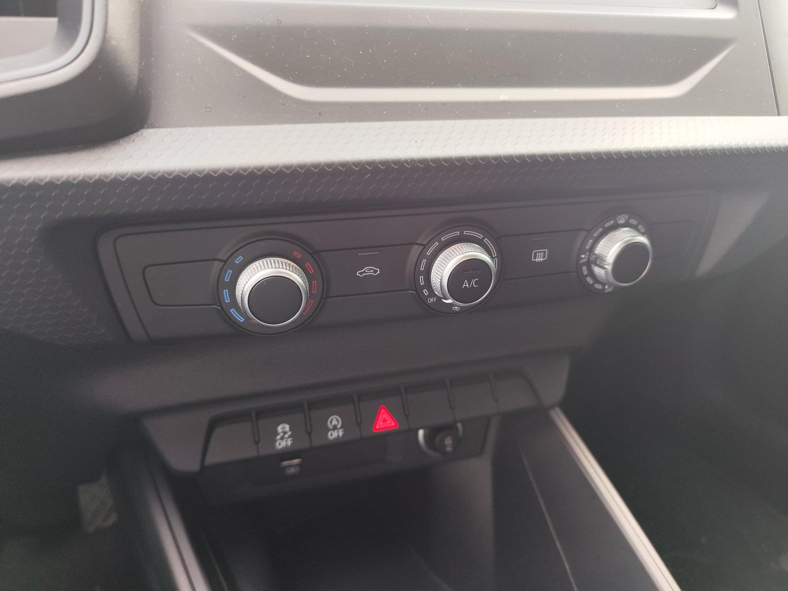 AUDI A1 SPORTBACK 12