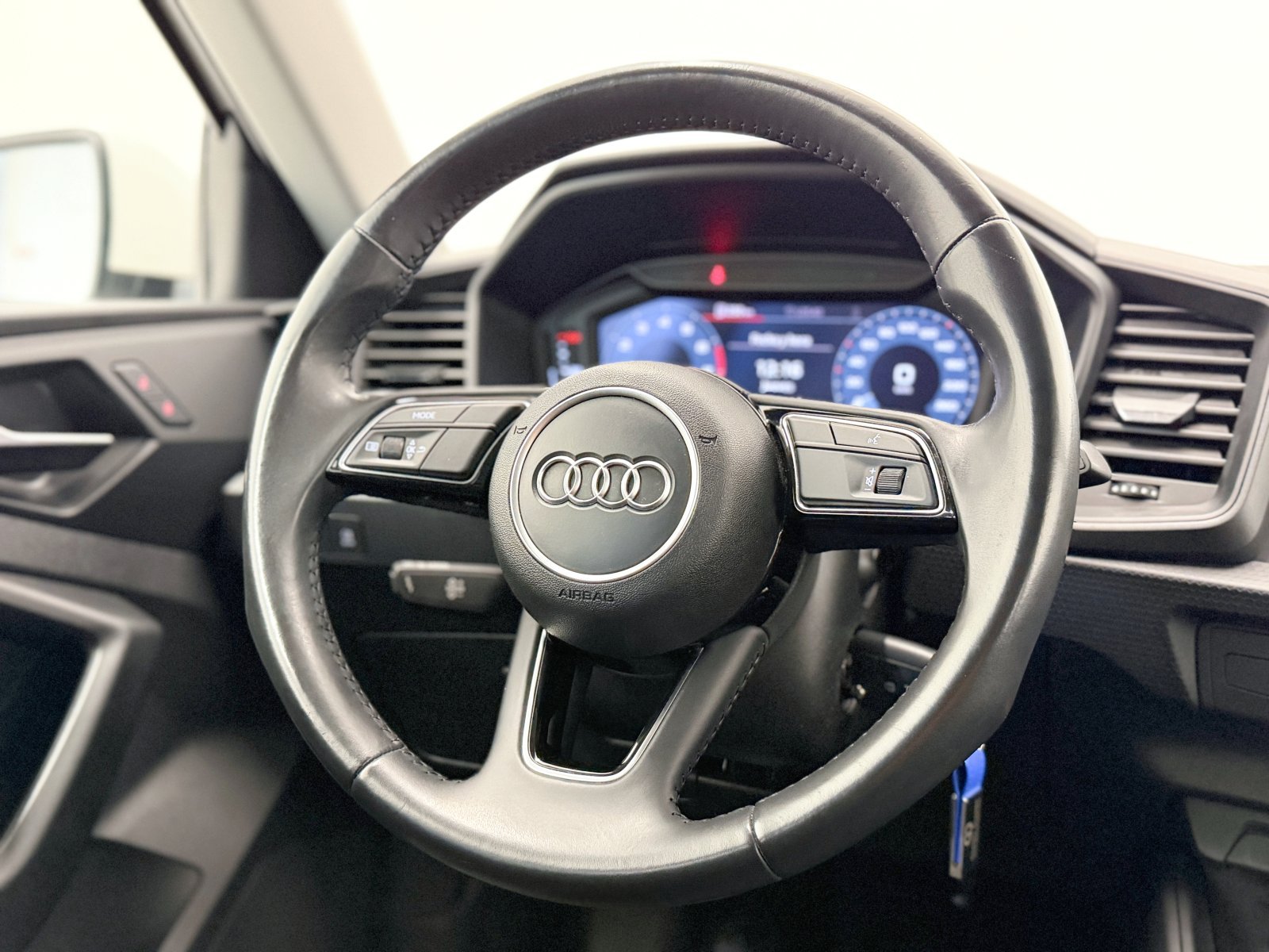 AUDI A1 25 TFSI 70 kW (95 CV) 29 