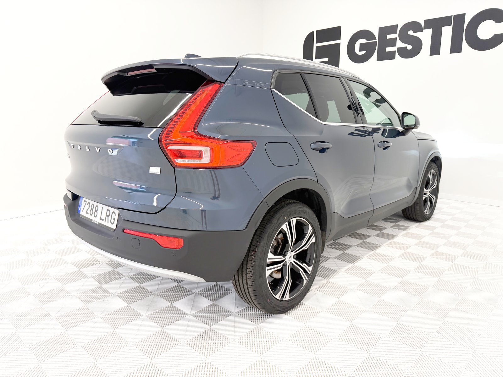 VOLVO XC40 T4 Twin Recharge Inscription Auto 155 kW (211 CV) 18