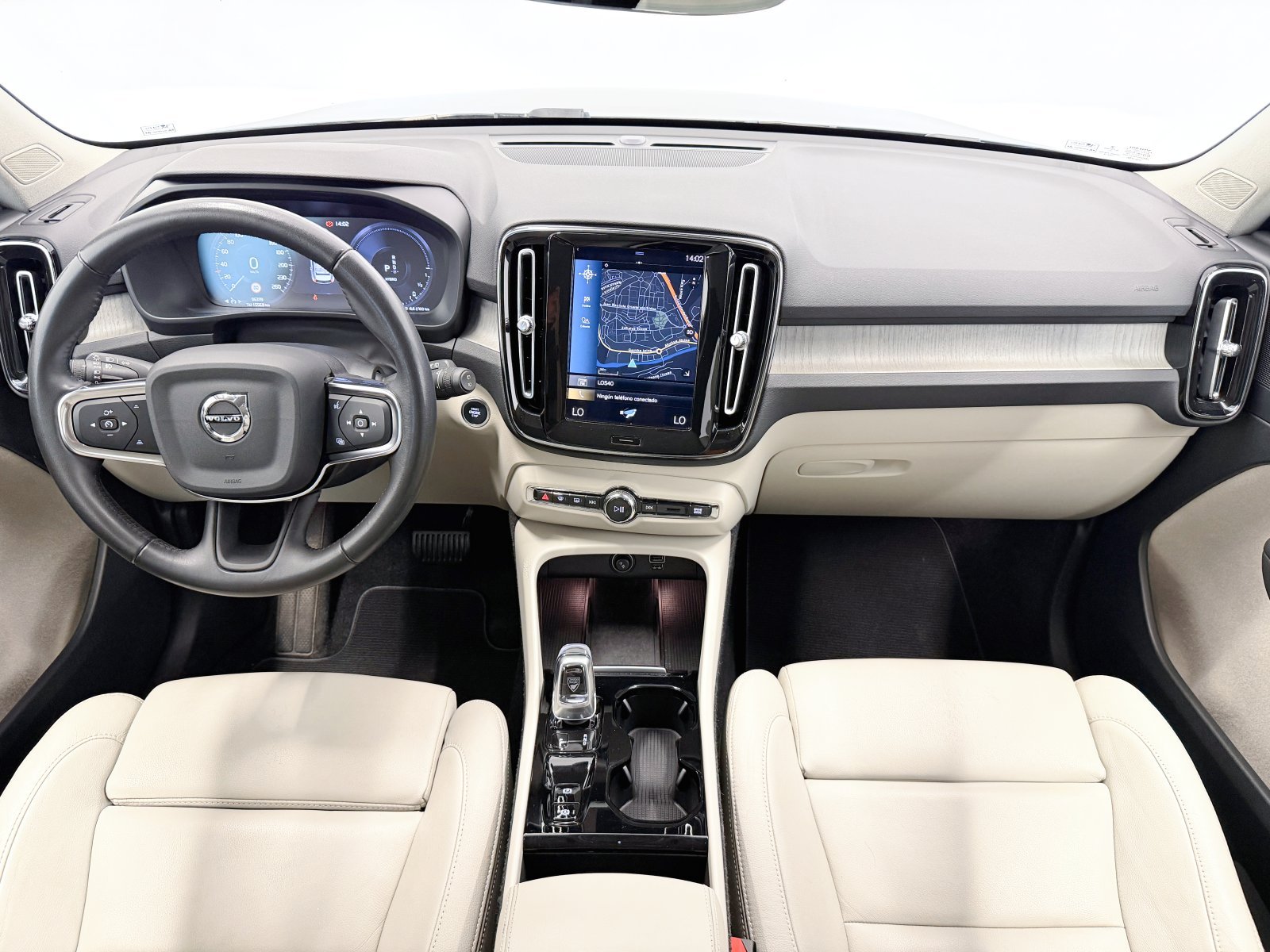VOLVO XC40 T4 Twin Recharge Inscription Auto 155 kW (211 CV) 28