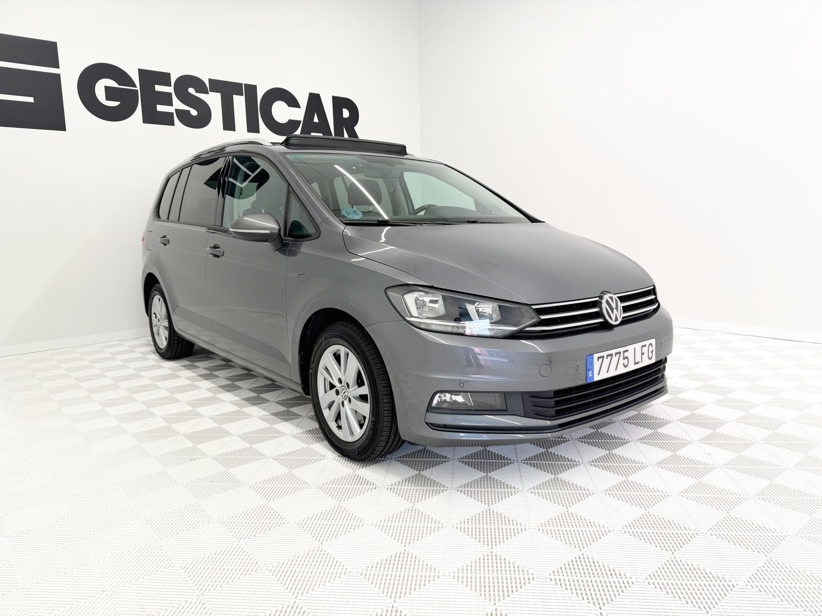 VOLKSWAGEN TOURAN Advance 2.0 TDI 110 kW (150 CV) 3 