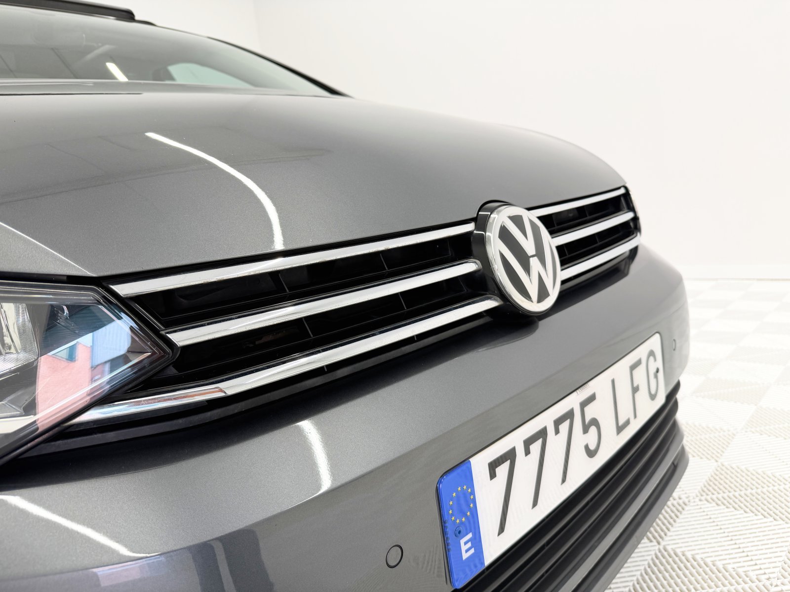 VOLKSWAGEN TOURAN Advance 2.0 TDI 110 kW (150 CV) 5 
