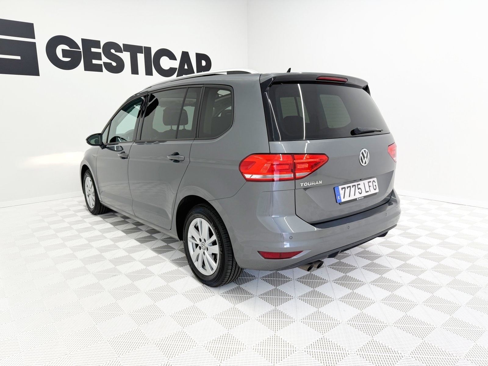 VOLKSWAGEN TOURAN Advance 2.0 TDI 110 kW (150 CV) 11 