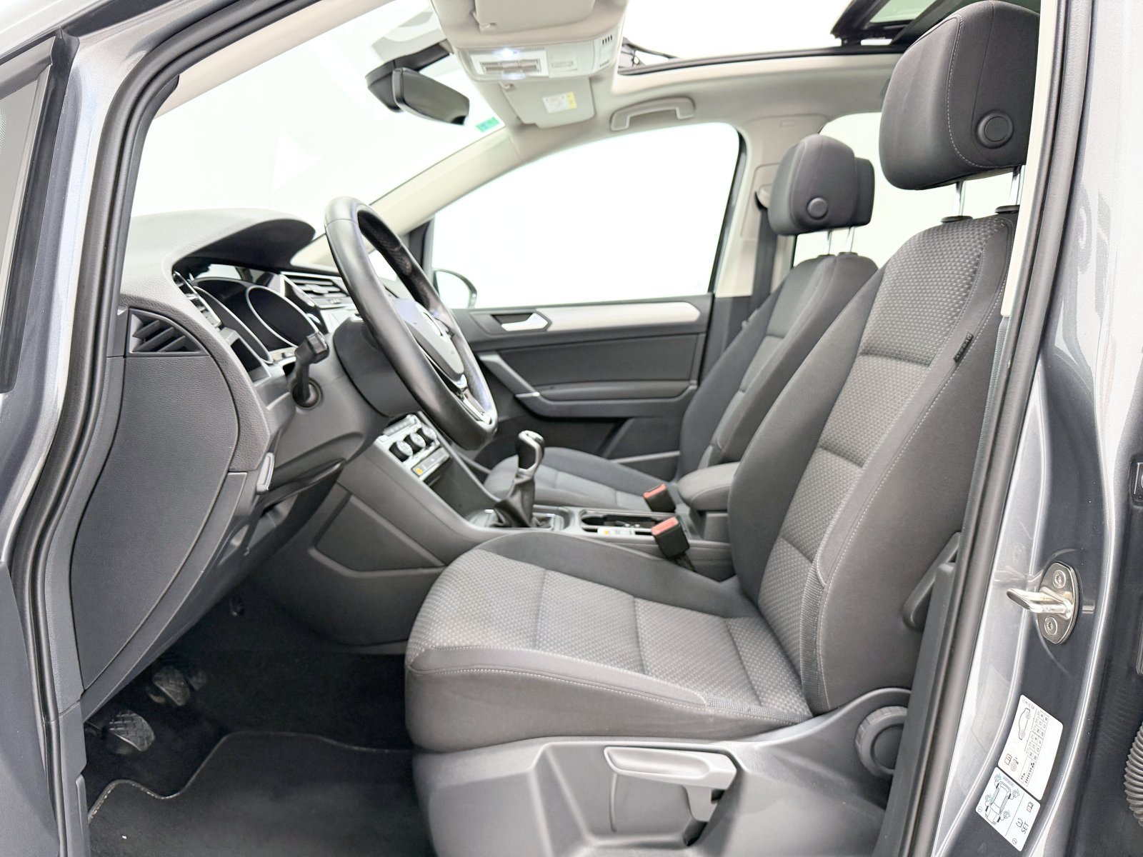 VOLKSWAGEN TOURAN Advance 2.0 TDI 110 kW (150 CV) 25 