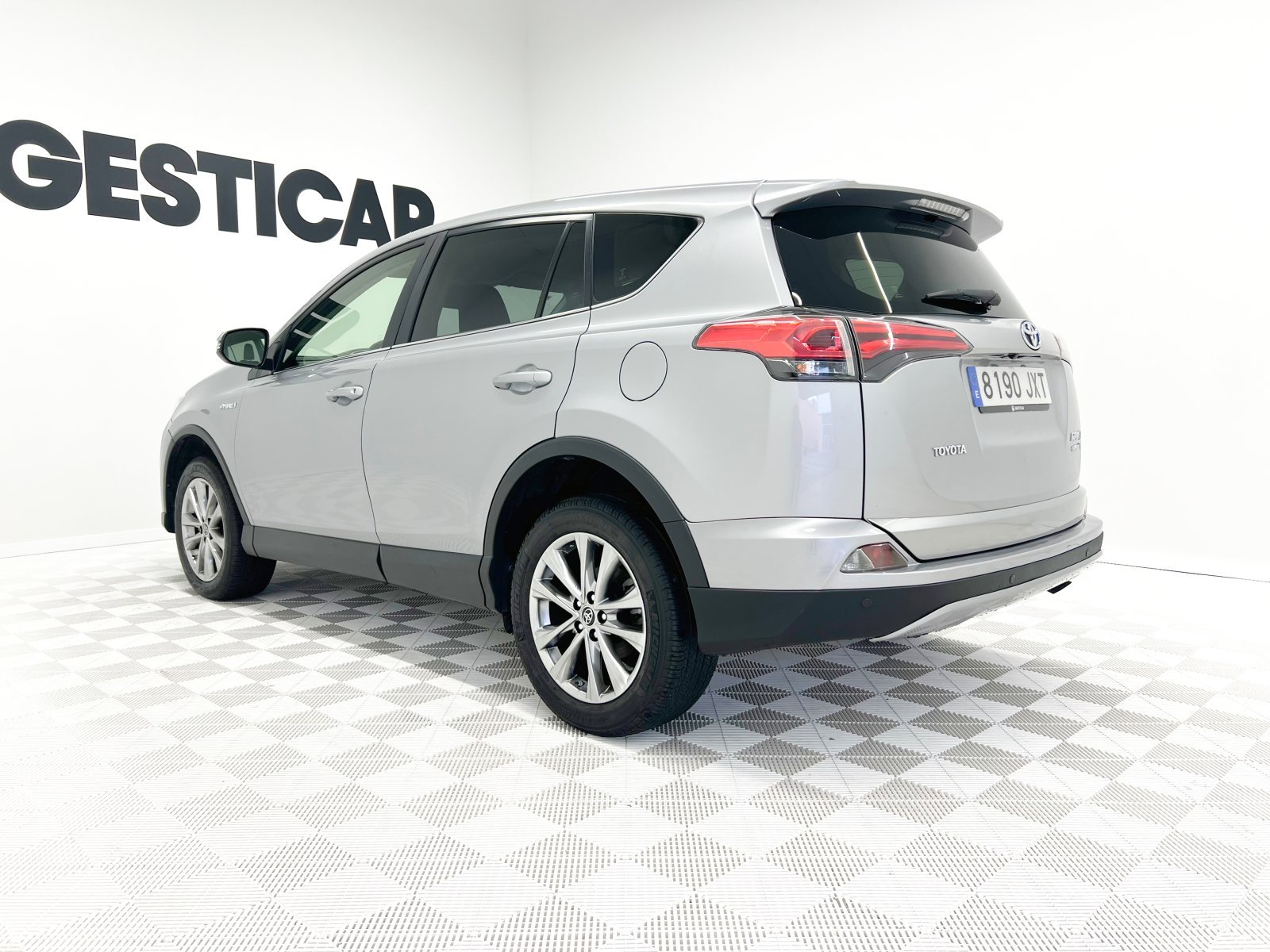 TOYOTA RAV4 2.5l hybrid Advance 2WD 145 kW (197 CV) 10