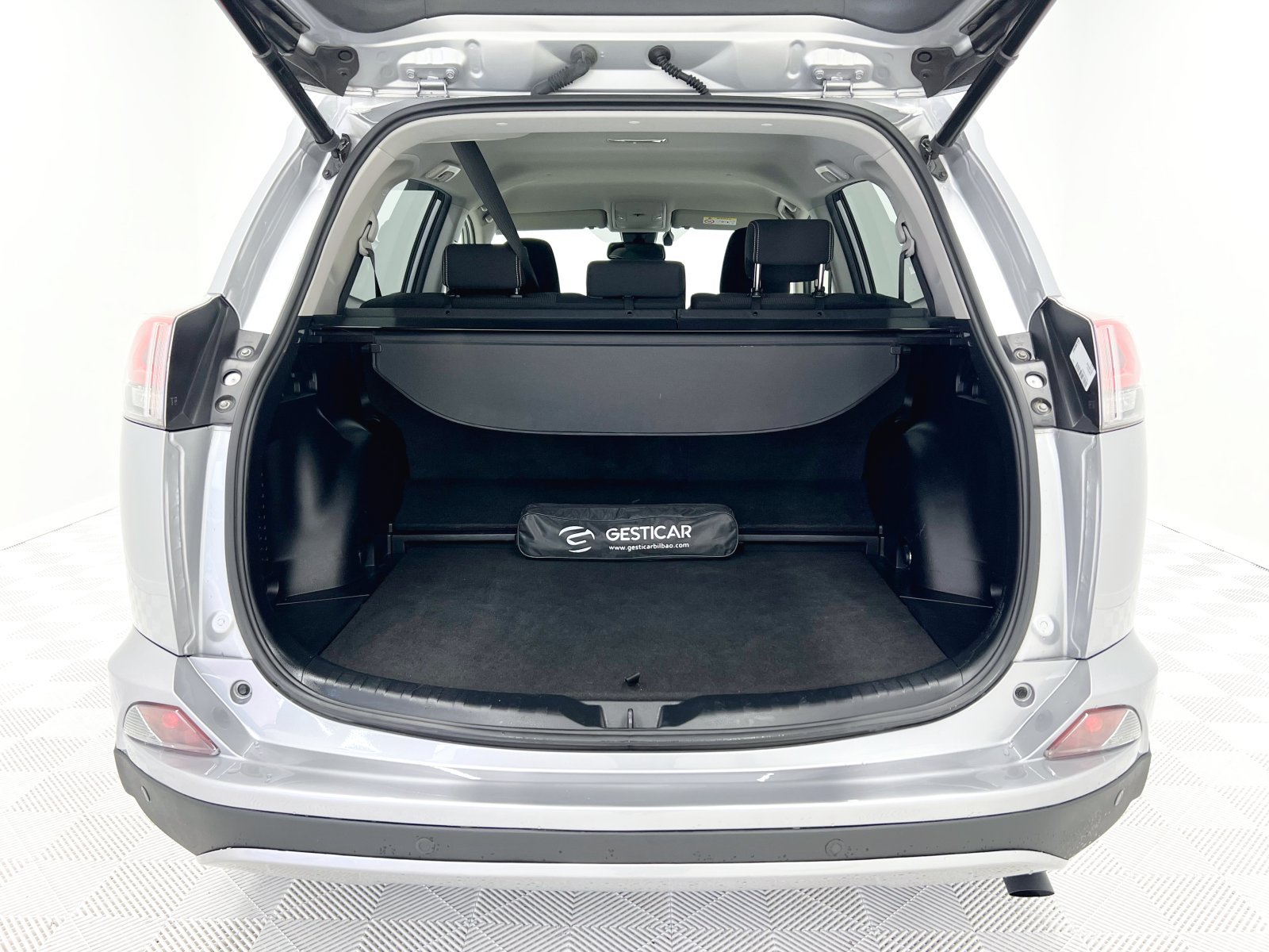 TOYOTA RAV4 2.5l hybrid Advance 2WD 145 kW (197 CV) 14